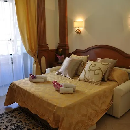 Imperial Crown Rome
