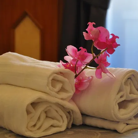 Imperial Crown روما