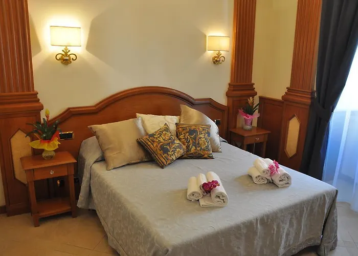 Imperial Crown Рим